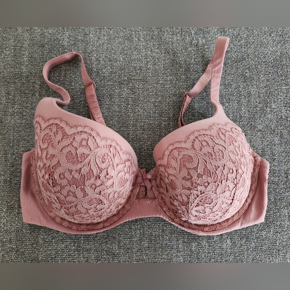 Victoria's Secret Bra in Dusty Pink